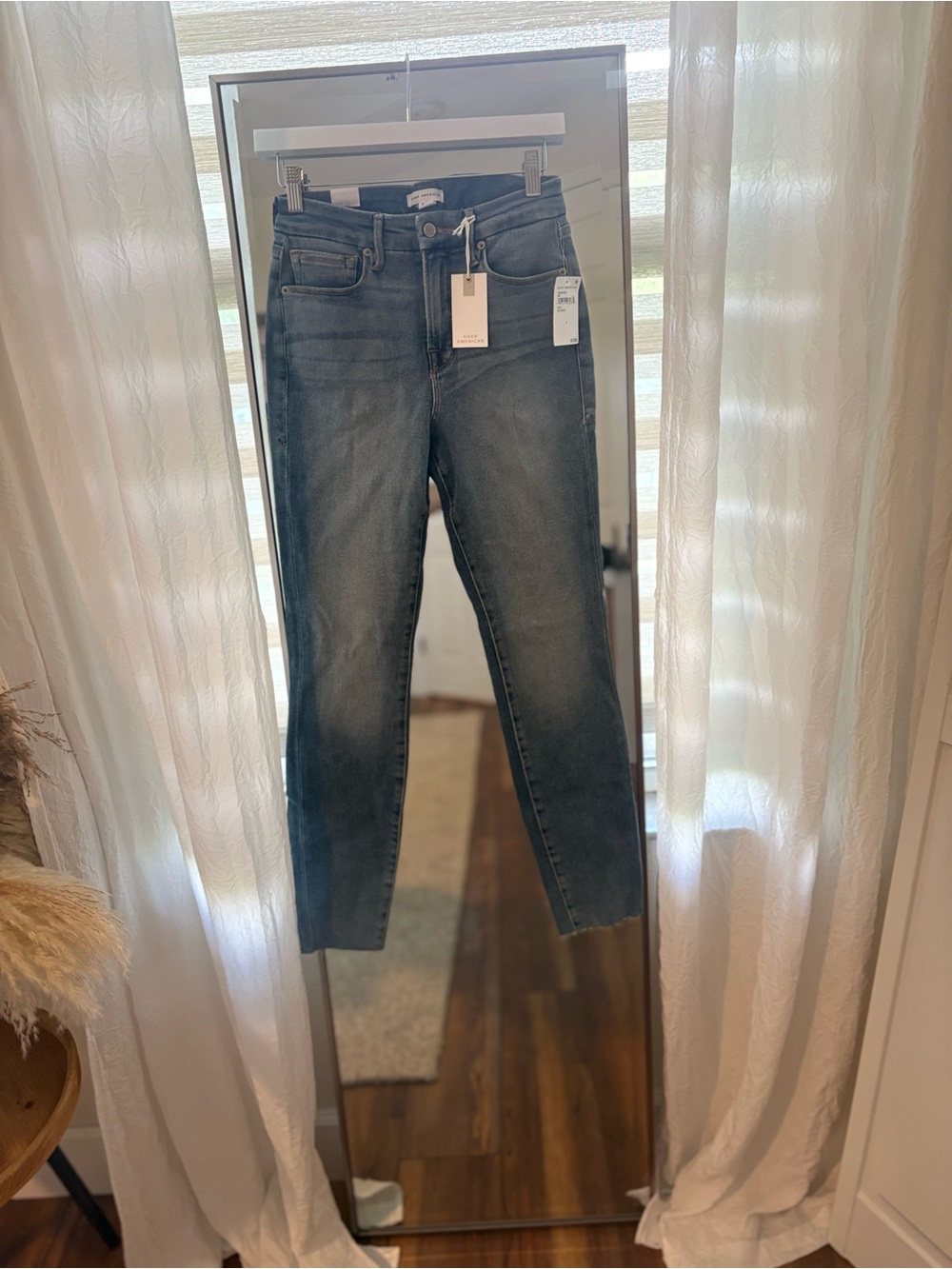 Good American Skinny Jeans in Faded Blue